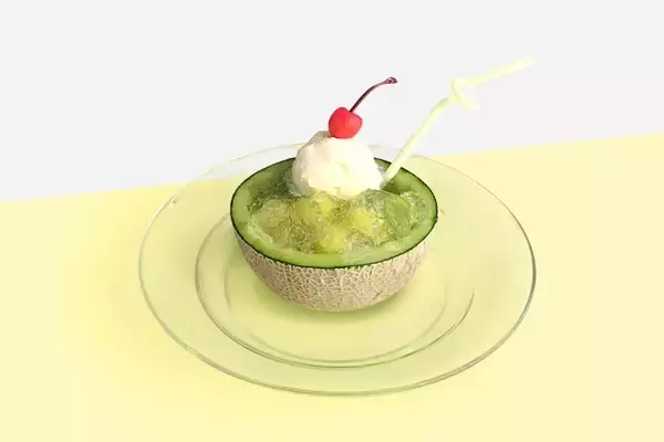 これが本当のメロンソーダ？！贅沢に生メロンをたっぷりと使用した懐かしい味わいのクリームソーダが新登場！
