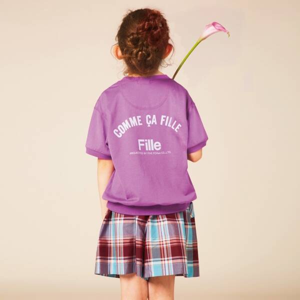 新色が登場して全9色 コムサ フィユの大人気ロゴｔシャツ 年7月30日 エキサイトニュース