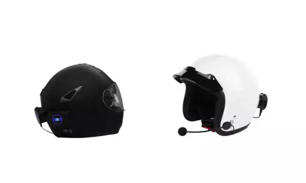 走行中に耳を塞がないIPX6防水対応。ヘルメットが強力な革新ウファースピーカーに