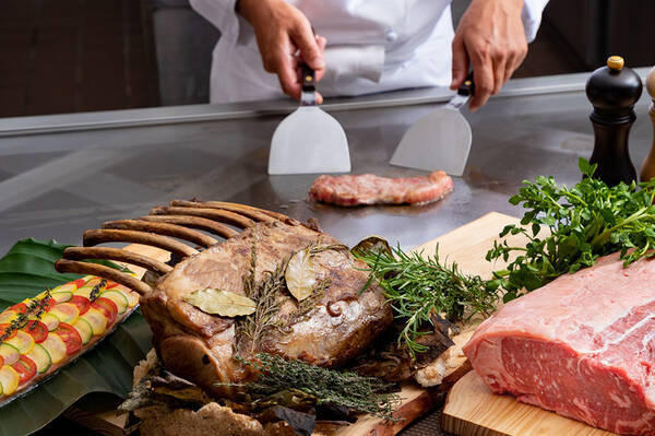 沖縄県 恩納村 ルネッサンス リゾート オキナワ レストランフォーシーズンの新ランチビュッフェteppan Sweets Lunch Buffet ９月５日スタート 年9月1日 エキサイトニュース