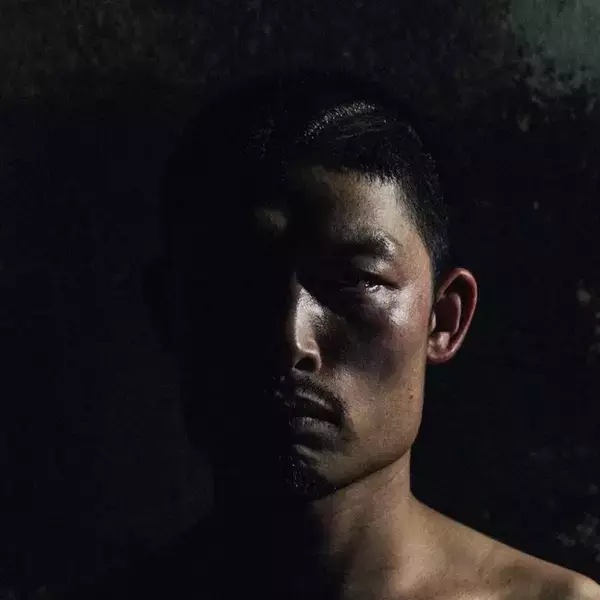 大阪を拠点に、世界各地でその圧倒的熱量のプレイで数多くのオーディエンスを魅了し続ける￥ØU＄UKユーロ ￥UK1MAT＄Uが登場！