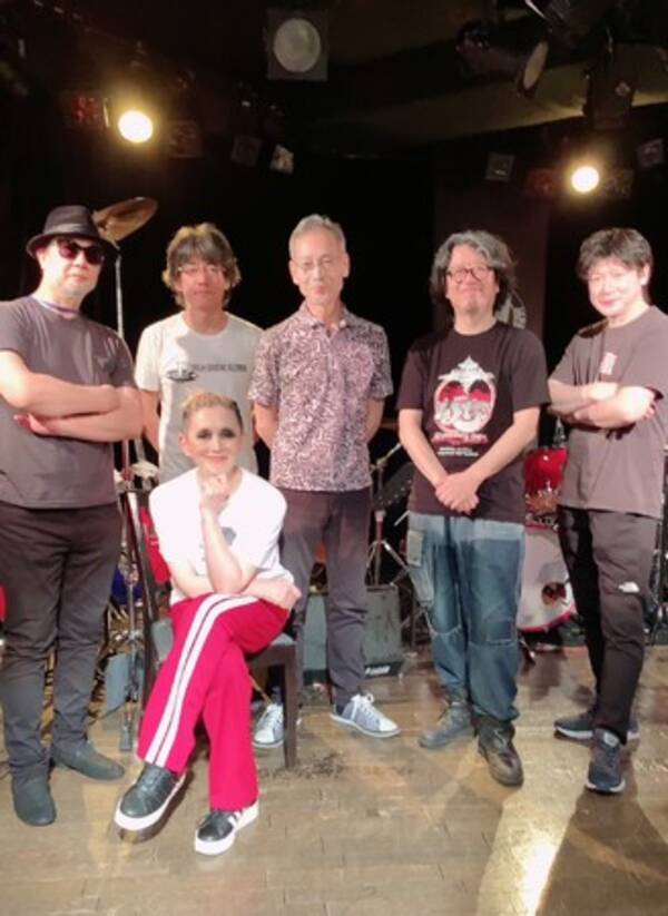 夏木マリ ハロウィンの前夜にライブパフォーマンスを決行 パンプキン ライブ 10月30日 金 時に Thumva にて配信 年10月15日 エキサイトニュース