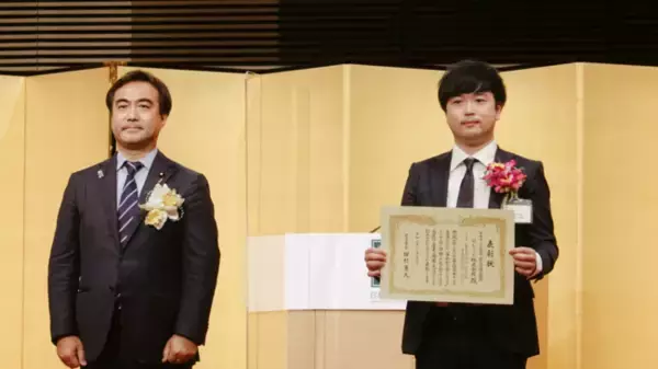 AI問診ユビーが 第3回 日本サービス大賞「厚生労働大臣賞」と「審査員特別賞」を同時受賞