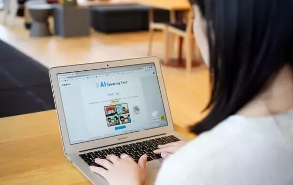 「ClassLive」を提供するジージーの新サービス、英語スピーキング能力評価テスト「AI SPEAKING」にCHIVOXの提供を開始