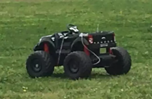 農業課題の解決に向けた「農業用搬送ローバー」の複数台同時自律走行の実証について（報告）