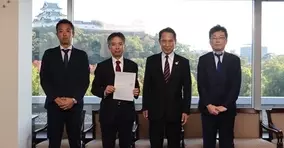 大人気youtuber まいぜんシスターズ によるマインクラフトの本が11月30日発売 基本コマンドからスゴ技まで 遊び方を伝授します 年11月6日 エキサイトニュース