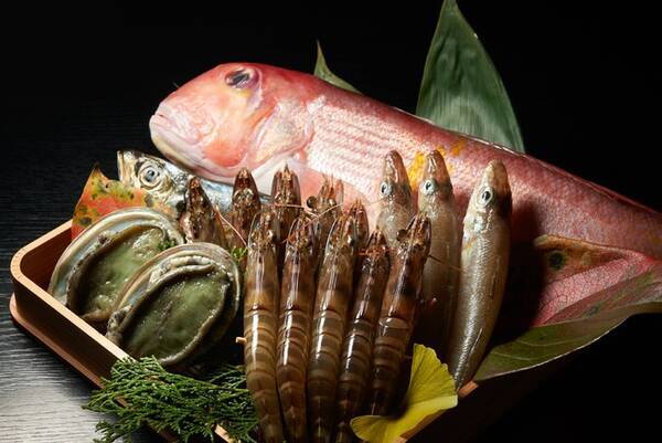 リーガロイヤルホテル小倉 北九州市の魅力が満載 名物 北九州あわび など新鮮な食材を使用した 天ぷら と 寿司 に美味しい地酒が揃う 新レストラン 皿倉 オープン 年11月18日 エキサイトニュース