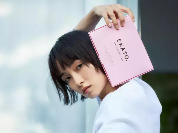 自分の肌や身体を丁寧に“いつくしむ”ことを提案するスキン・ボディケアブランド「EKATO.(エカト)」デビュー 美ボディメイクのスペシャリスト星野由香が監修