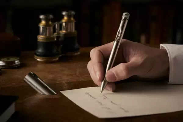 サクラクレパス 創業100周年を記念し、大人に「かく」喜びを届ける筆記具開発ラボより「SAKURA craft_lab(サクラクラフトラボ)001S」が登場！