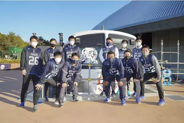 メットライフドームエリアの改修計画　1塁側「トレイン広場」に設置した電車のラッピングが完了　名称は「L-train 101」に決定！