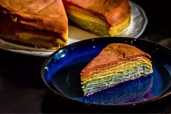 レインボーミルクレープ 都内でも販売