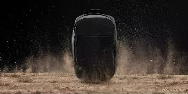 Apple社の 公式パートナーブランド 「Incase」よりシリーズ初採用のコーデュラ ナイロンを施したバックパックが登場。