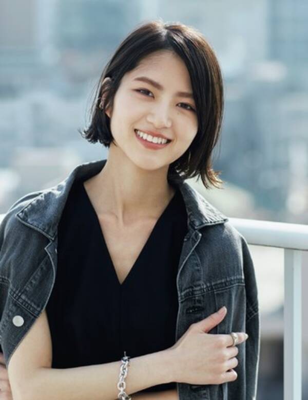 若月佑美が女性誌でセンチ髪ばっさり 大人の 若様ショート に 21年3月27日 エキサイトニュース