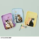 「窓を開けて網戸にすると外を眺めに猫が集まる“猫あるある”シーンを再現したメッシュファイルポーチが「フェリシモ猫部(TM)」から新登場」の画像1