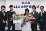 「五藤利弘監督、佐野史郎、AKB48武藤十夢がW主演、ハリウッドが製作協力の映画「おかあさんの被爆ピアノ」が第３８回日本映画復興賞奨励賞受賞。」の画像1
