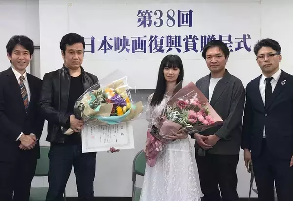五藤利弘監督、佐野史郎、AKB48武藤十夢がW主演、ハリウッドが製作協力の映画「おかあさんの被爆ピアノ」が第３８回日本映画復興賞奨励賞受賞。