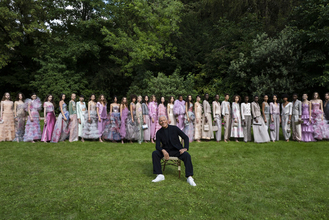 【ジョルジオ アルマーニ プリヴェ】21-22秋冬コレクション ファッションショーをパリで開催しました。
