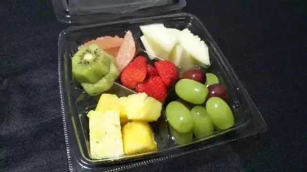 エフピチューパ、カットフルーツ容器「ＡＰオクタ」シリーズに新サイズ『17-17-5／17-17-3』を追加！