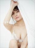 「似鳥沙也加の原点に迫るフォトブック『PURE』（8/31発売）が予約開始！“インスタグラビア”の世界が本になって登場――似鳥沙也加が贈る必読の１冊。」の画像1