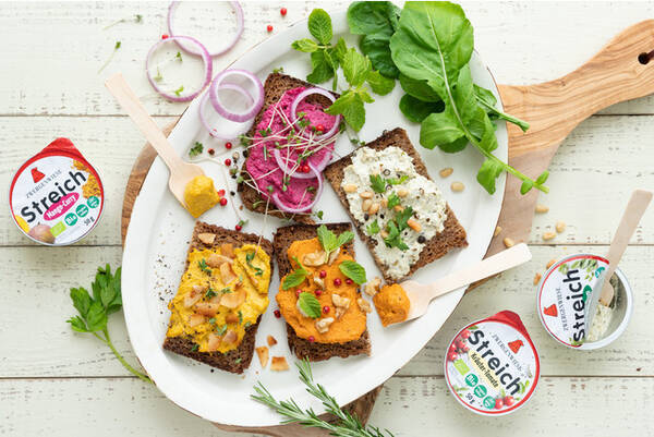 パンに野菜を塗る ヘルシー新習慣 １００ ヴィーガンのスプレッドが登場 21年8月10日 エキサイトニュース