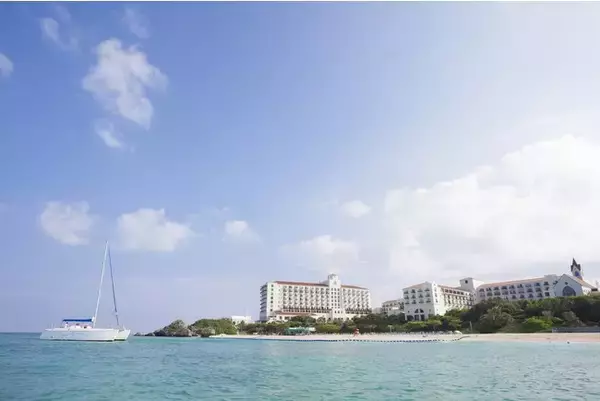 【ホテル日航アリビラ】カタマランヨット「キラ号」の新メニュー開始　「ネットスイミングクルージング」「デイセーリング」「デイクルージング」