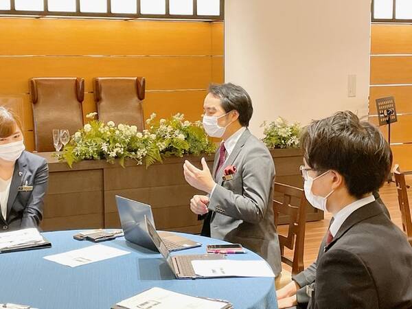 産学連携 Oriental Kyoto Suzaku Tei 朱雀邸にてブライダルフェアを発表 京都ホテル観光ブライダル専門学校 21年9月1日 エキサイトニュース 産学連携 Oriental Kyoto Suzaku Tei 朱雀邸にてブライダルフェアを発表 京都ホテル観光ブライダル専門学校 21年9月1日 エキサイトニュース