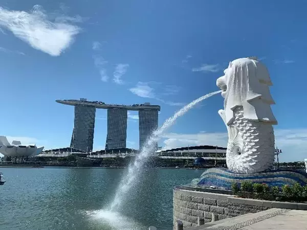 ご自宅で海外旅行気分を、もっと気軽に、本格的に！新企画！『JAL国際線機内食付き オンラインツアー』～10月9日（土）開催「第二弾・シンガポール」、9月10日（金）発売開始～