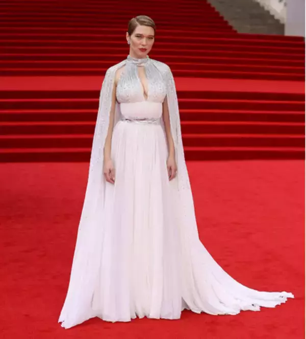 【ルイ・ヴィトン】映画『007／ノー・タイム・トゥ・ダイ』 プレミアにてレア・セドゥらがルイ・ヴィトンを着用