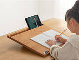 「タンスのゲンより卓上傾斜台「ラーニングウッドボード」発売」の画像1