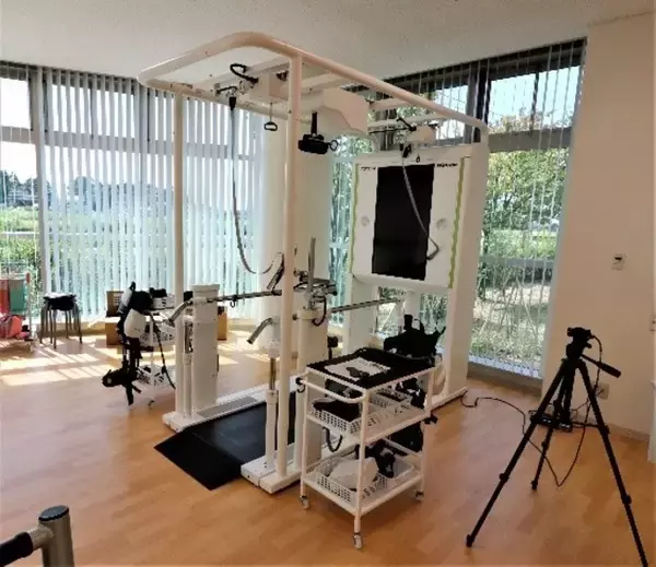 【新発田リハビリテーション病院】新潟県内初導入！脳卒中下肢麻痺リハビリテーション支援ロボット稼働開始