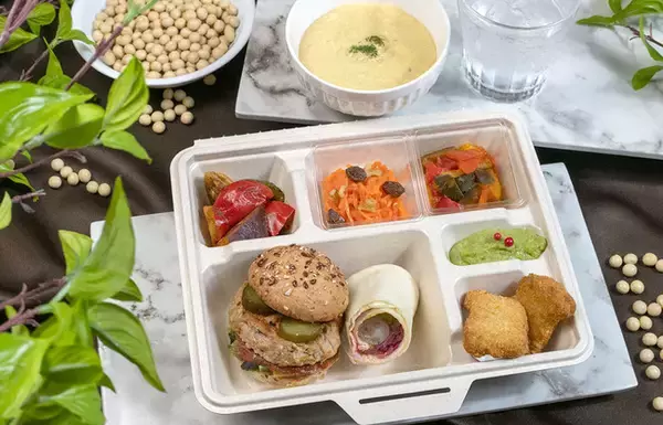nonnpi foodbox(TM)【サスティナブルフードシリーズ】より第二弾！プラントベースの「大豆ミートバーガープラン」販売開始。「パルプモールド容器」を初採用し環境問題にも配慮