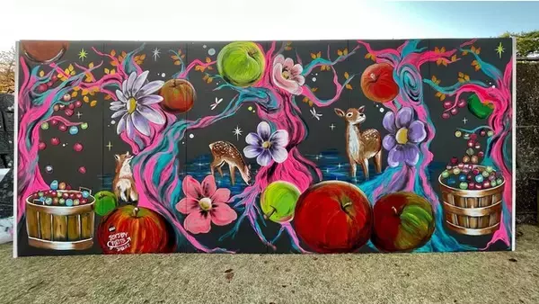 【県庁主催】観光地活性化を目的に、地元の子供達も参加するチョークアート ライブパフォーマンスを開催。