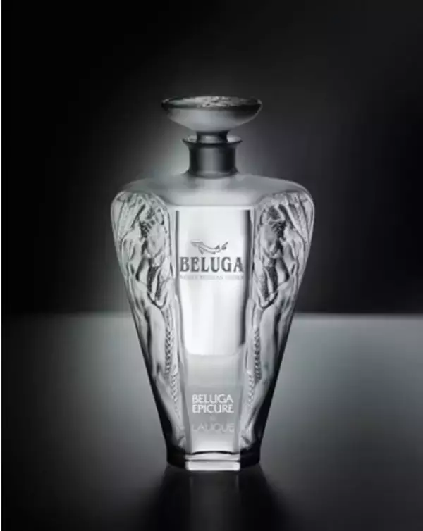 ラリックがロシアのウォッカブランド「ベルーガ」とコラボレーション