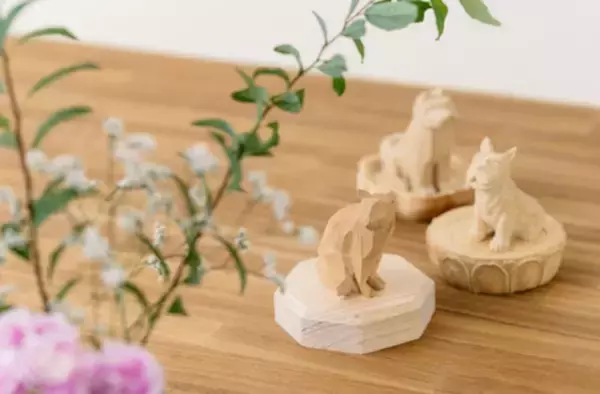 唯一無二を木彫りでカタチにする『ペット仏壇ひだまり』クラウドファンディングで先行発売