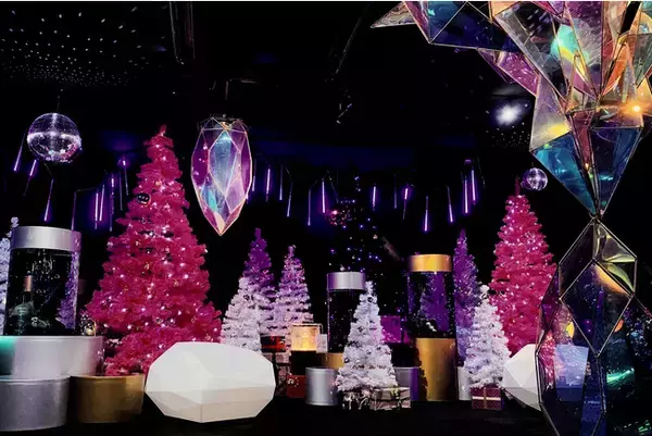 横浜みなとみらい に新しいクリスマスデートスポットが期間限定で誕生　エンタメ水族館 アクアリウム宇宙旅行「UNDER WATER SPACE」でアクアリウム宇宙クリスマス開催