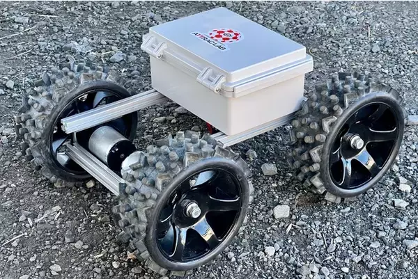 地表計測用小型無人車両をアトラックラボラボと、Sテクノファクトリーが共同で開発