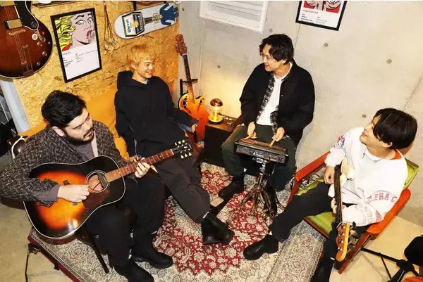 フットウェアブランド「SHAKA」がロックバンド「FIVE NEW OLD」とコラボレーションしたタウンユースもアウトドアも楽しめるチェルシーブーツを発売。