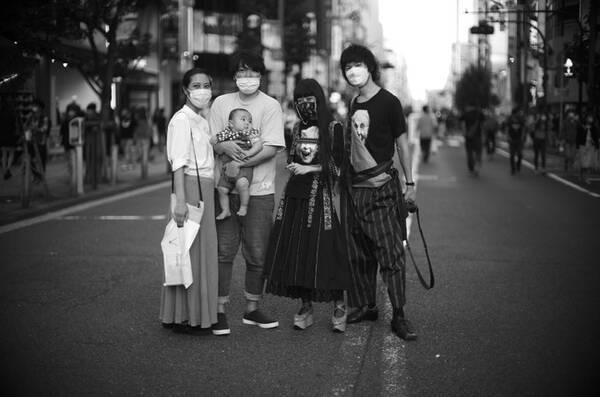 アイデムフォトギャラリー シリウス 年頭企画展 ハービー 山口 写真展 50年間の移ろいの果てに 期間 22年1月6日 木 1月19日 水 日曜休館 21年12月14日 エキサイトニュース