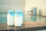 「おふろ屋さんで年末年始の牛乳消費を少しでも助けたい。おふろcafeハレニワの湯で「牛乳風呂」を開催します」の画像1