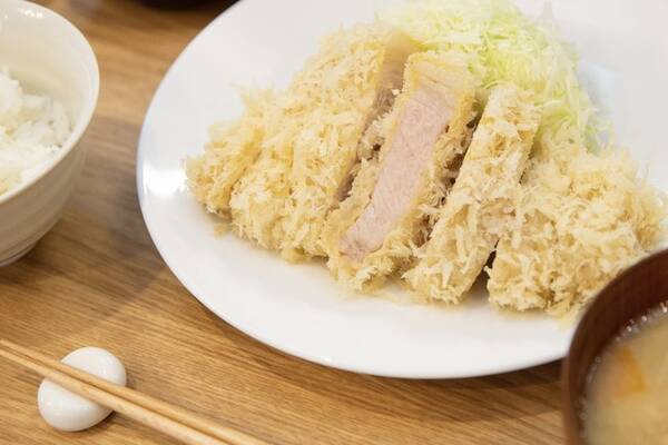 白いとんかつで名を馳せた南阿佐ヶ谷「とんかつ成蔵」が年末年始7日間、予約なしの定食スタイルでご提供 (2021年12