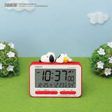 「スヌーピーのフィギュアがかわいい「スヌーピーの電波デジタルめざまし時計」発売」の画像1