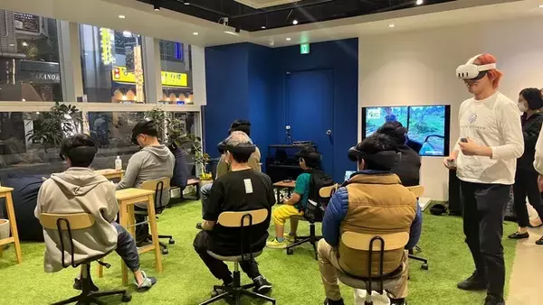 フレームシンセシス、VRコンテンツを同一空間で複数の体験者が同時体験可能なシステム「XRシンセシス Spatial Theater」を提供開始