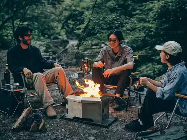 『TOKYO CRAFTS（トウキョウクラフト）』からコンパクトな二次燃焼焚火台「ブレイズボックス」変幻自在の高機能ラック「コードユニット」が新登場！