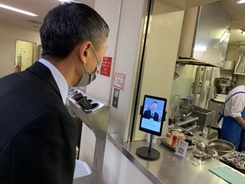 箱根小涌園の社員食堂で顔認証を活用した「手ぶら社食」の実証実験を開始