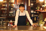「杉野遥亮が純喫茶のマスターに!? TVer「名作ドラマ特集」キャンペーンCMに出演！」の画像1