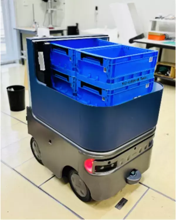 Hakobot、工場と工場を自動配送ロボットでつなぐ、100kgの工業製品搬送を公道で行う実証実験を実施