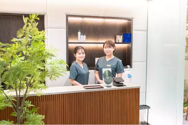 「頭皮アートメイク専門の看護師 月乃なつと吉田れい。施術者の育成スタート。1期生は、首都圏外でも同レベルの施術を受けられるように首都圏外の看護師に向け「One Hair Academy」11月6日開講。」の画像