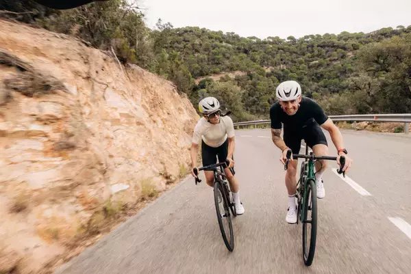 スペシャライズドのサイクリングアパレルに、新たなコレクションSpecialized Foundationが追加