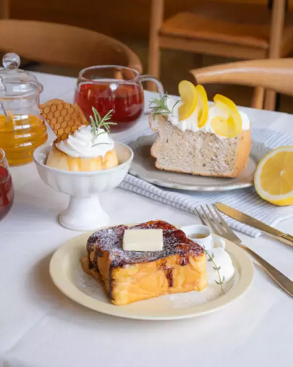 【cafe HACHI&MITSU】スイーツメニューがリニューアル！「はちみつレモンシフォン」や「焦がしはちみつのプリン」などのメニューが新登場