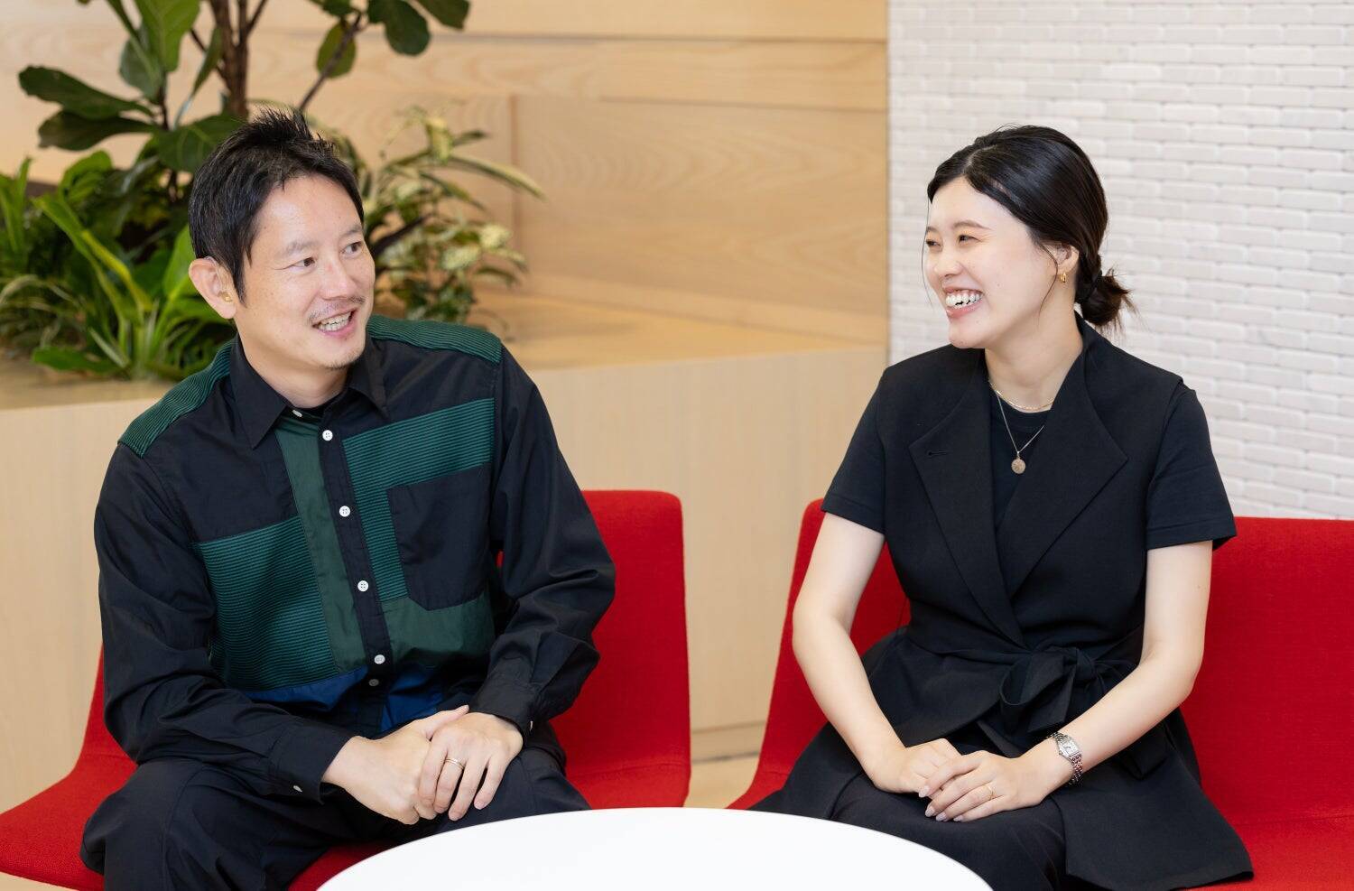 一人でも多くの人にパーソナルな美容体験を。資生堂「聴覚障がい者向けオンライン美容相談サービス」